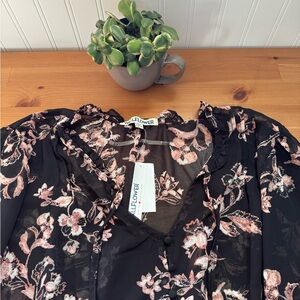 Wallflower Black Floral Semi Sheer Top Size 3X New With Tags